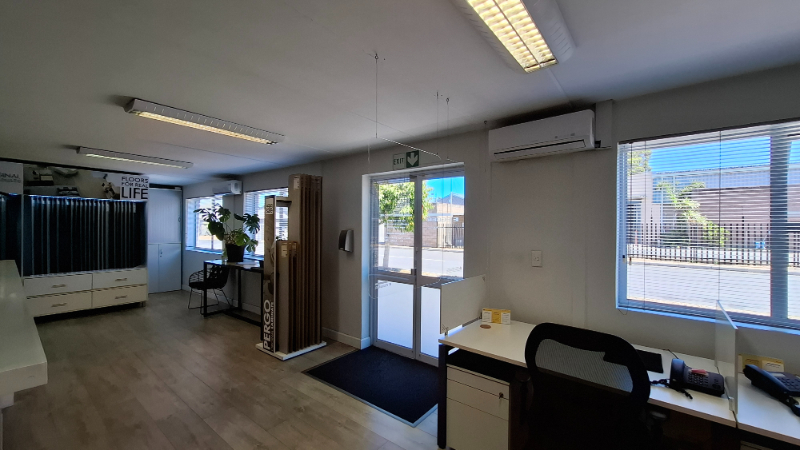 To Let commercial Property for Rent in Maitland Western Cape